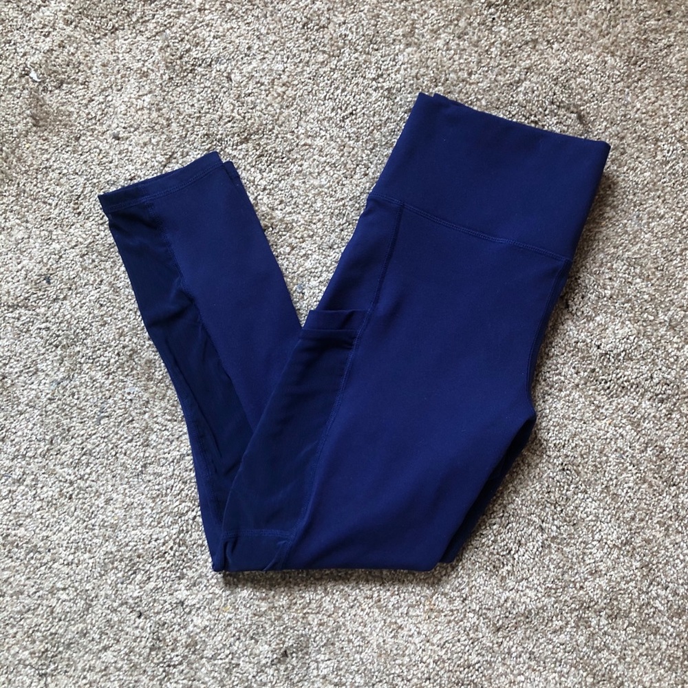 Fabletics Mila High Waisted Pocket Capri Leggings